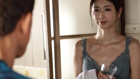 Cậu em chồng nhút nhát cùng chị dâu dâm đãng cực xinh